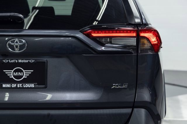 Used 2022 Toyota RAV4 XLE FWD image 8