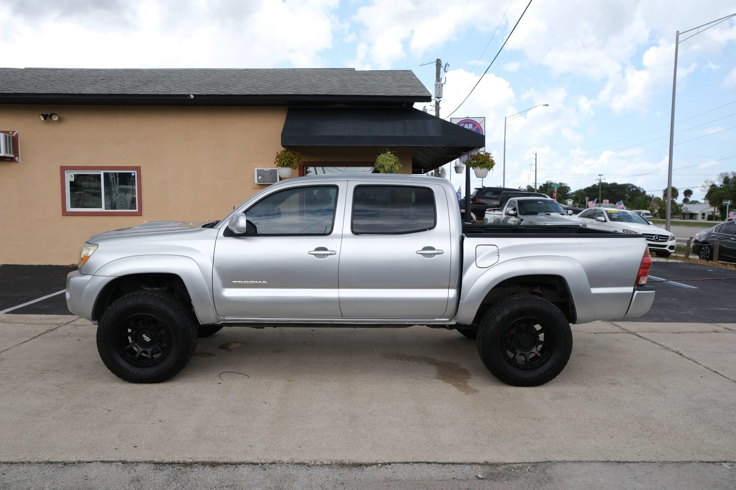 Used 2007 Toyota Tacoma PreRunner w/ TRD Sport Pkg #1 RWD image 8