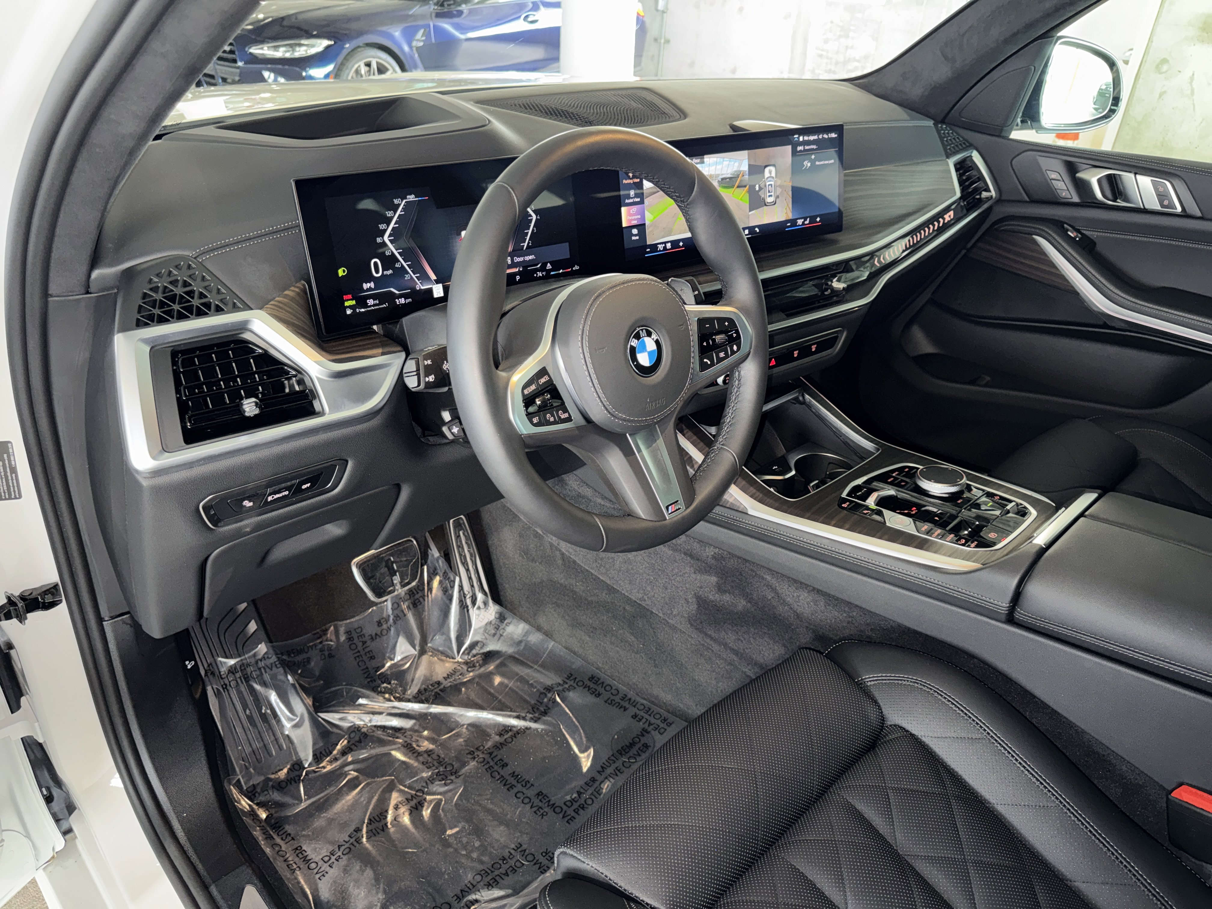 Certified 2025 BMW X7 xDrive40i w/ M Sport Package image 21