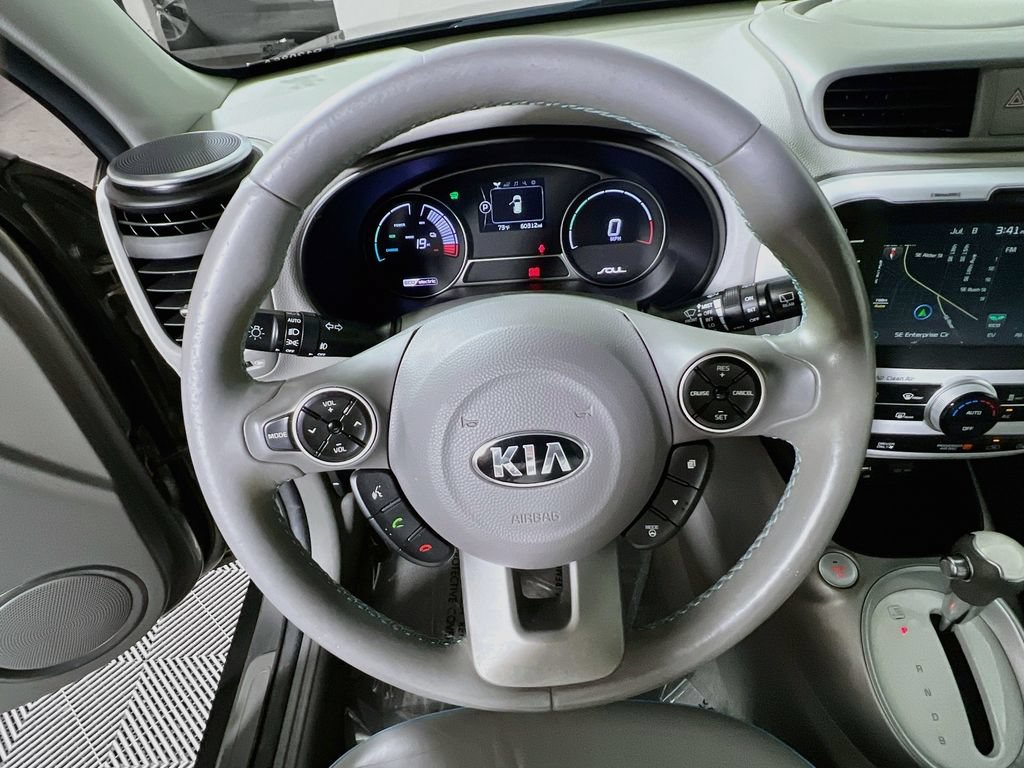 Used 2016 Kia Soul EV + w/ Sun & Fun Package FWD image 10