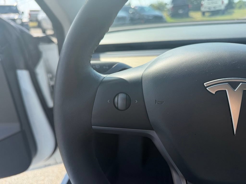 Used 2023 Tesla Model 3 Standard Range RWD image 18