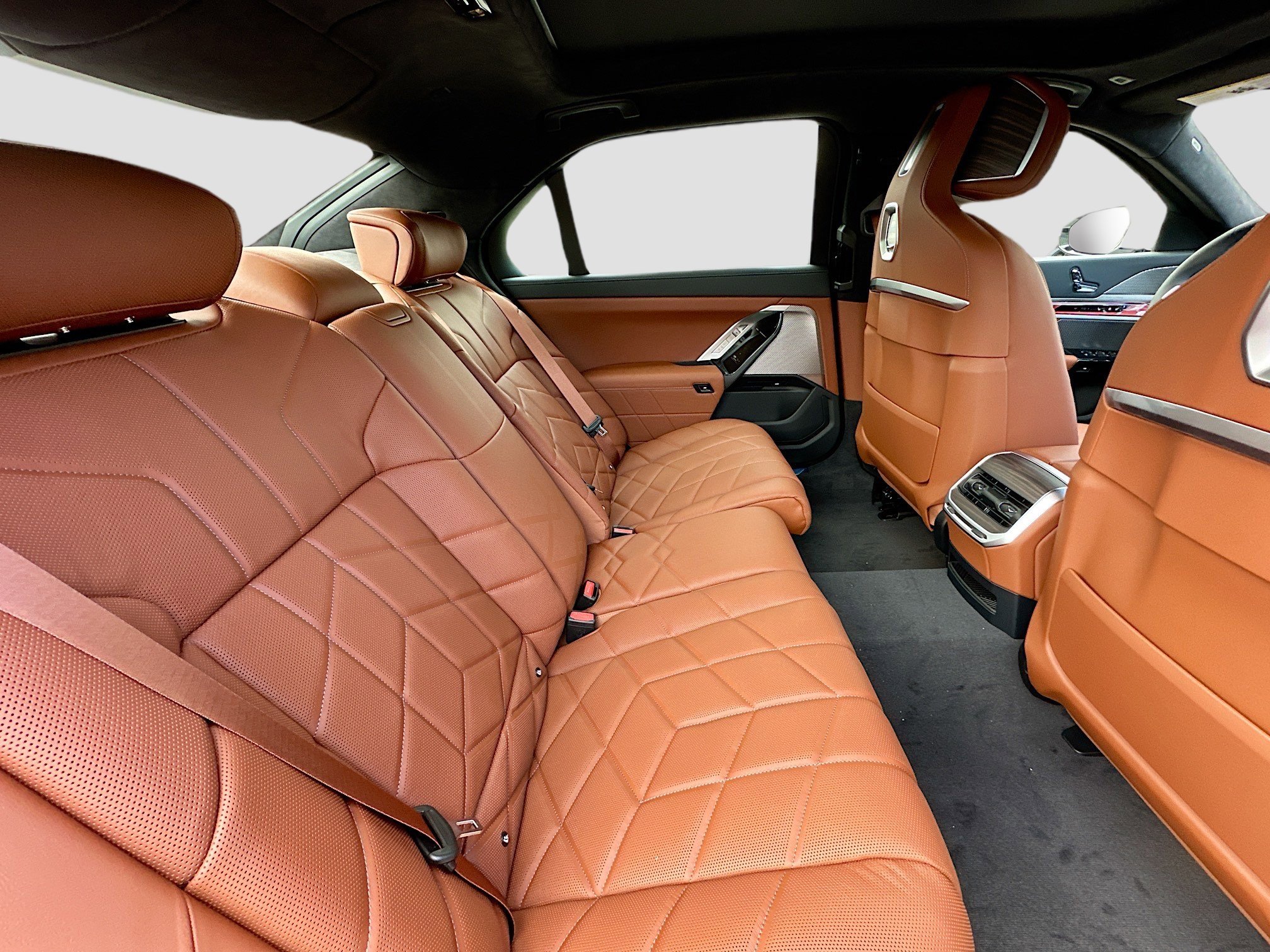 New 2025 BMW i7 xDrive60 image 48