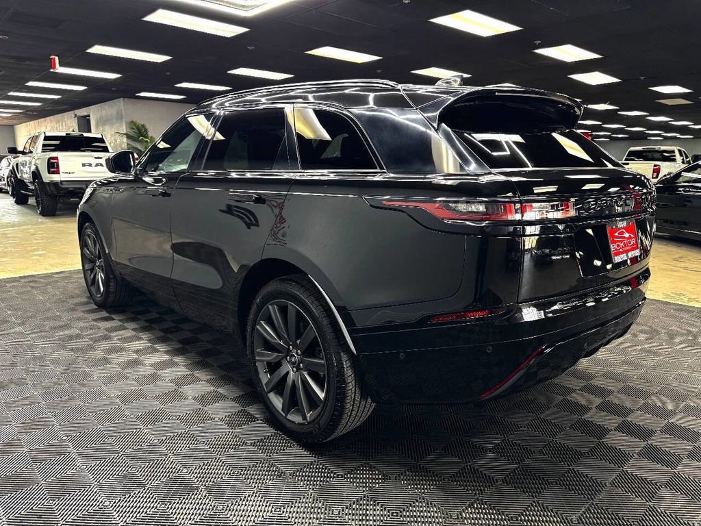 Used 2018 Land Rover Range Rover Velar R-Dynamic HSE image 11