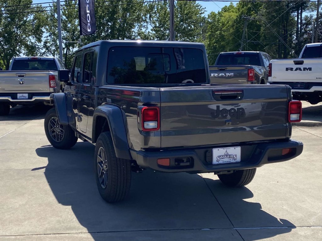 New 2026 Jeep Gladiator Sport AWD/4WD image 33