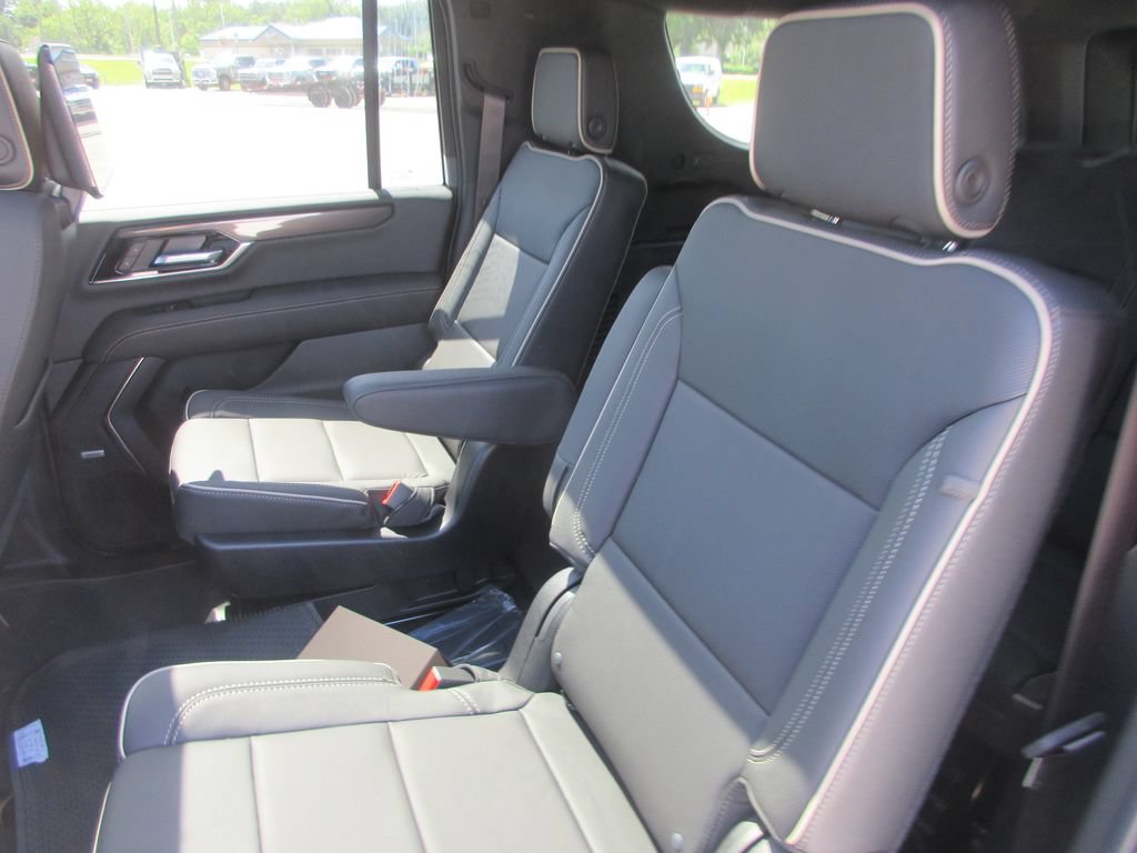 New 2026 GMC Yukon XL Elevation w/ Elevation Premium Package AWD/4WD image 13