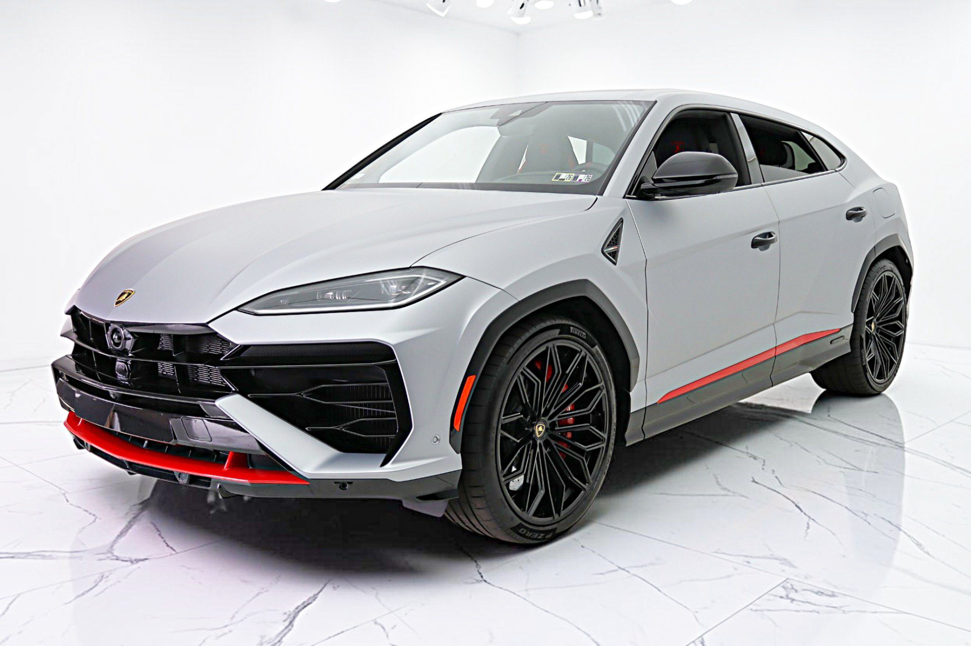 Used 2025 Lamborghini Urus S AWD/4WD image 2