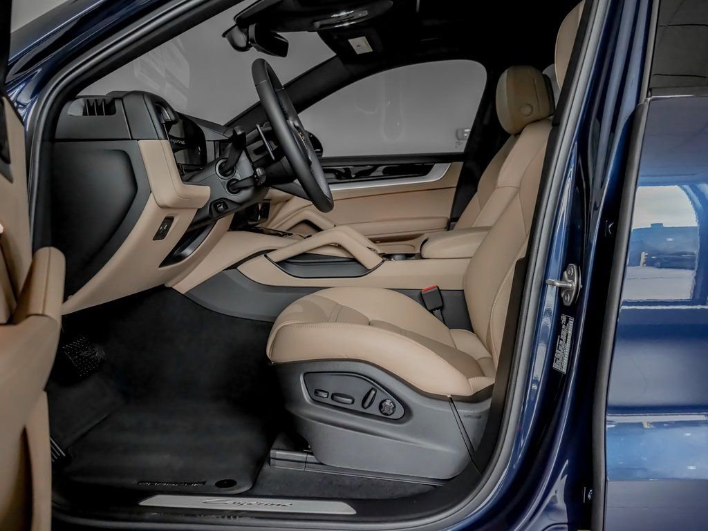New 2026 Porsche Cayenne Coupe AWD/4WD image 5