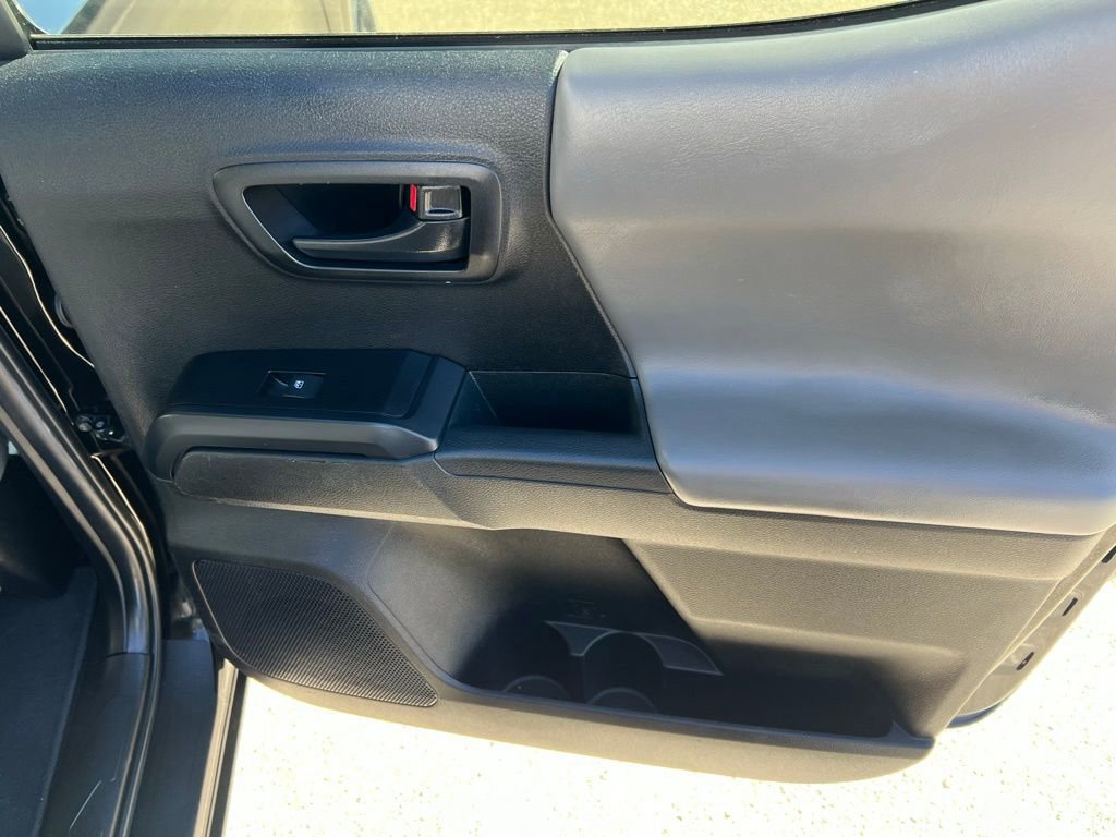 Used 2022 Toyota Tacoma SR w/ SR Convenience Package image 21