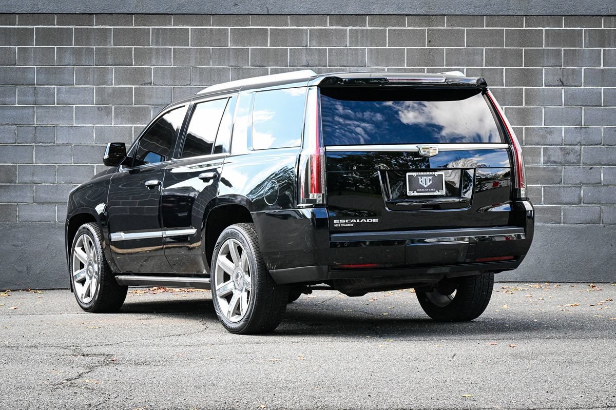 Used 2015 Cadillac Escalade Premium AWD/4WD image 4