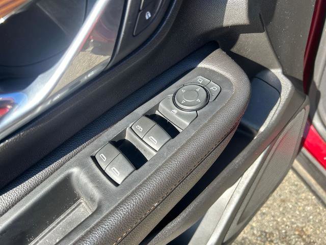 Used 2020 GMC Terrain SLE image 19