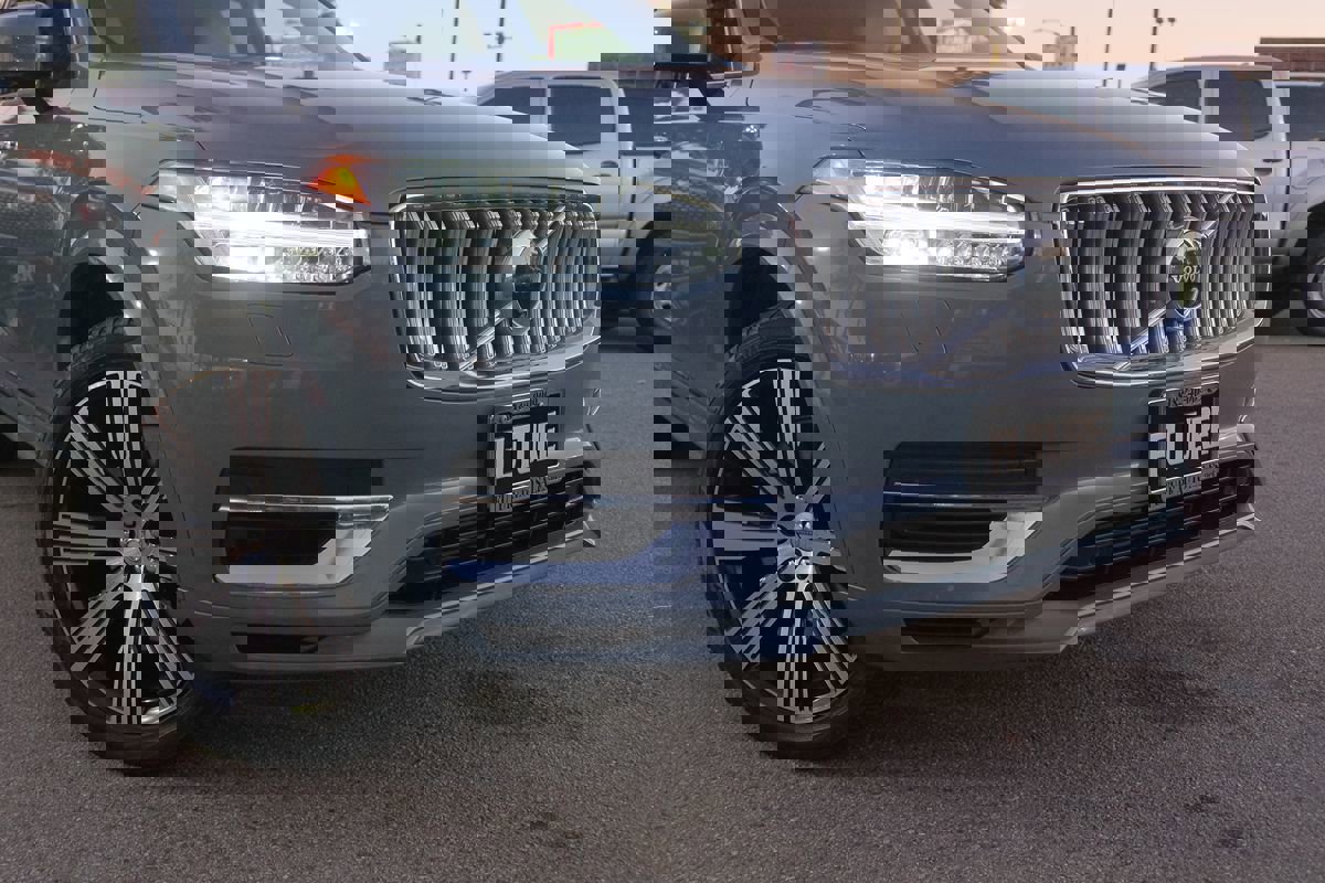Used 2020 Volvo XC90 T8 Inscription w/ Protection Package Premier image 6