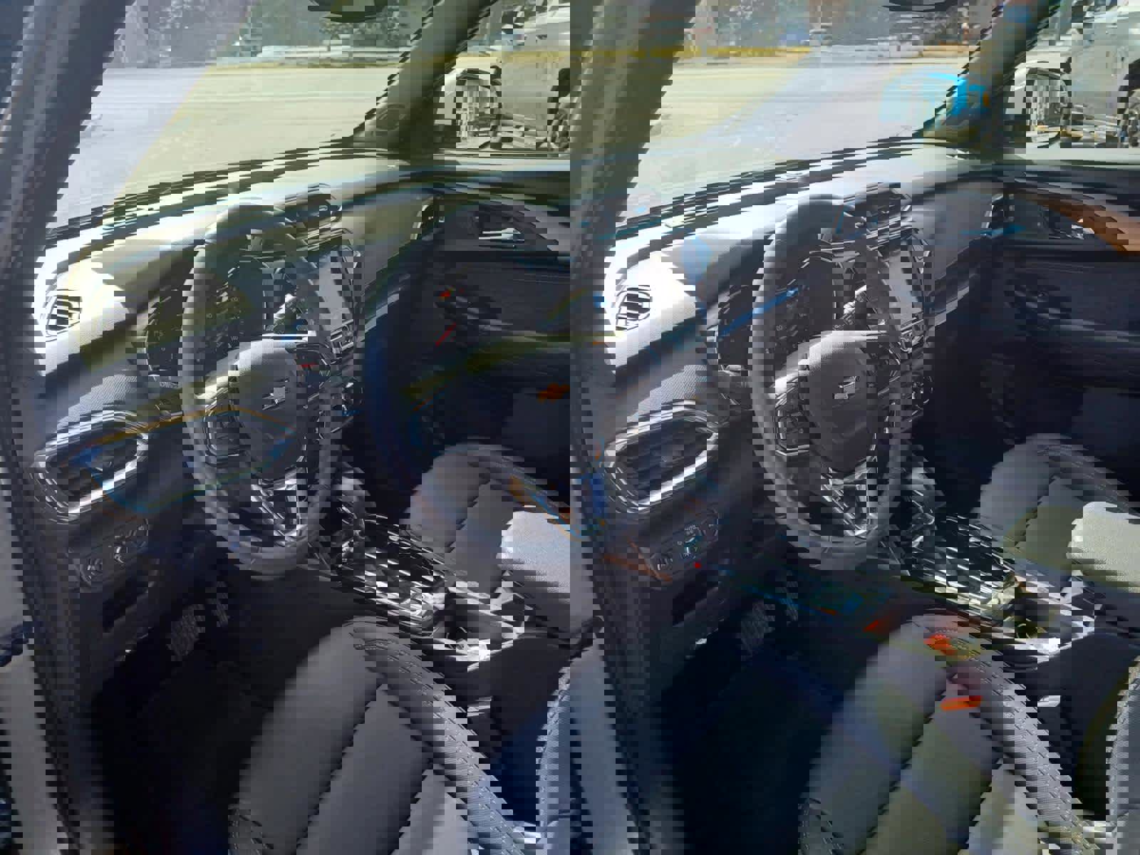 Used 2023 Chevrolet TrailBlazer ACTIV w/ Sun and Liftgate Package image 8