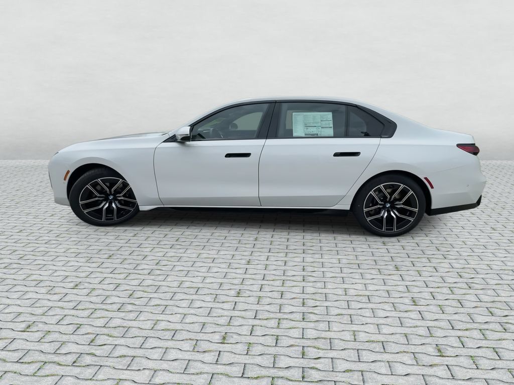 Used 2026 BMW 760i xDrive w/ Premium Package AWD/4WD image 5