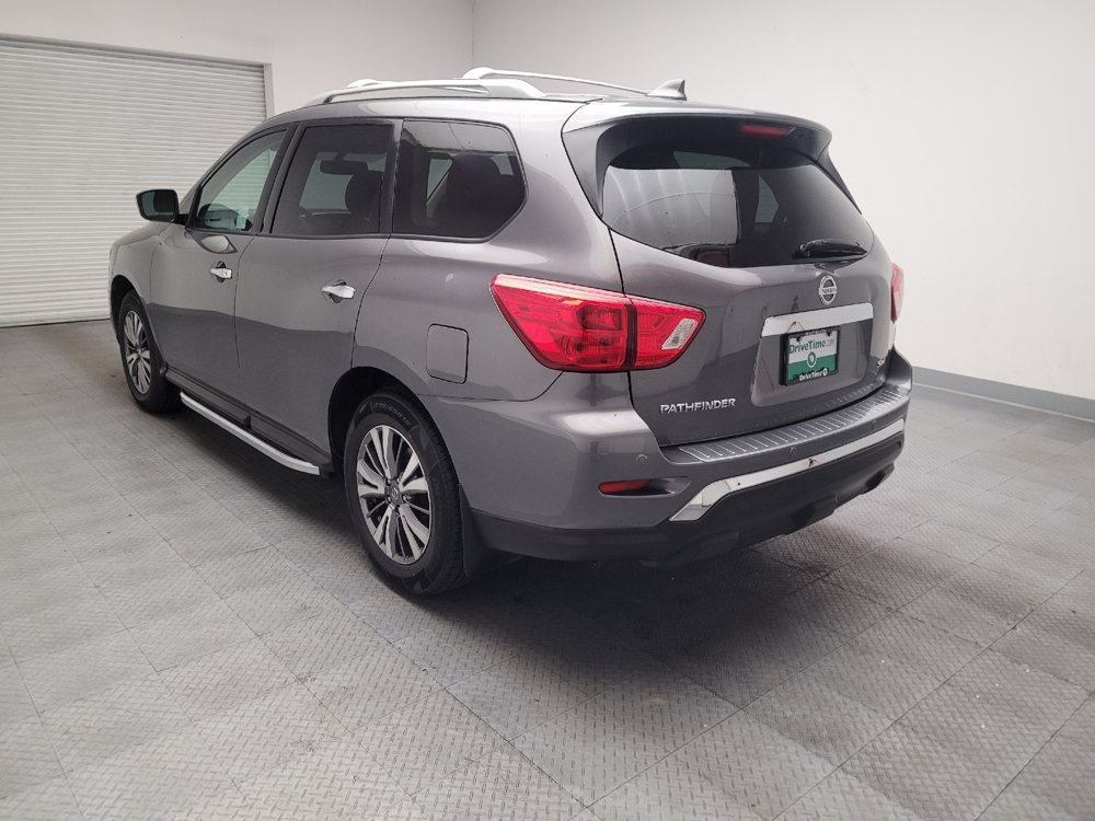 Used 2019 Nissan Pathfinder SV FWD image 5