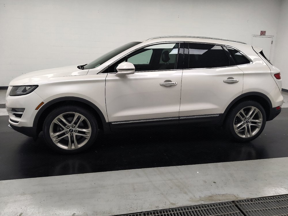 Used 2019 Lincoln MKC Reserve w/ MKC Climate Package AWD/4WD image 2
