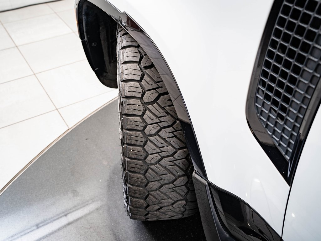 Used 2023 Land Rover Defender 110 X-Dynamic SE image 54