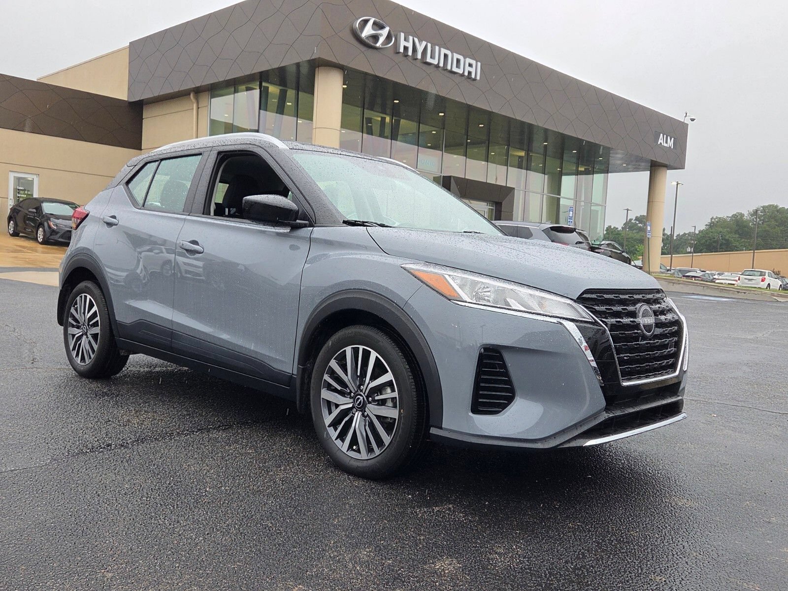 Used 2024 Nissan Kicks SV