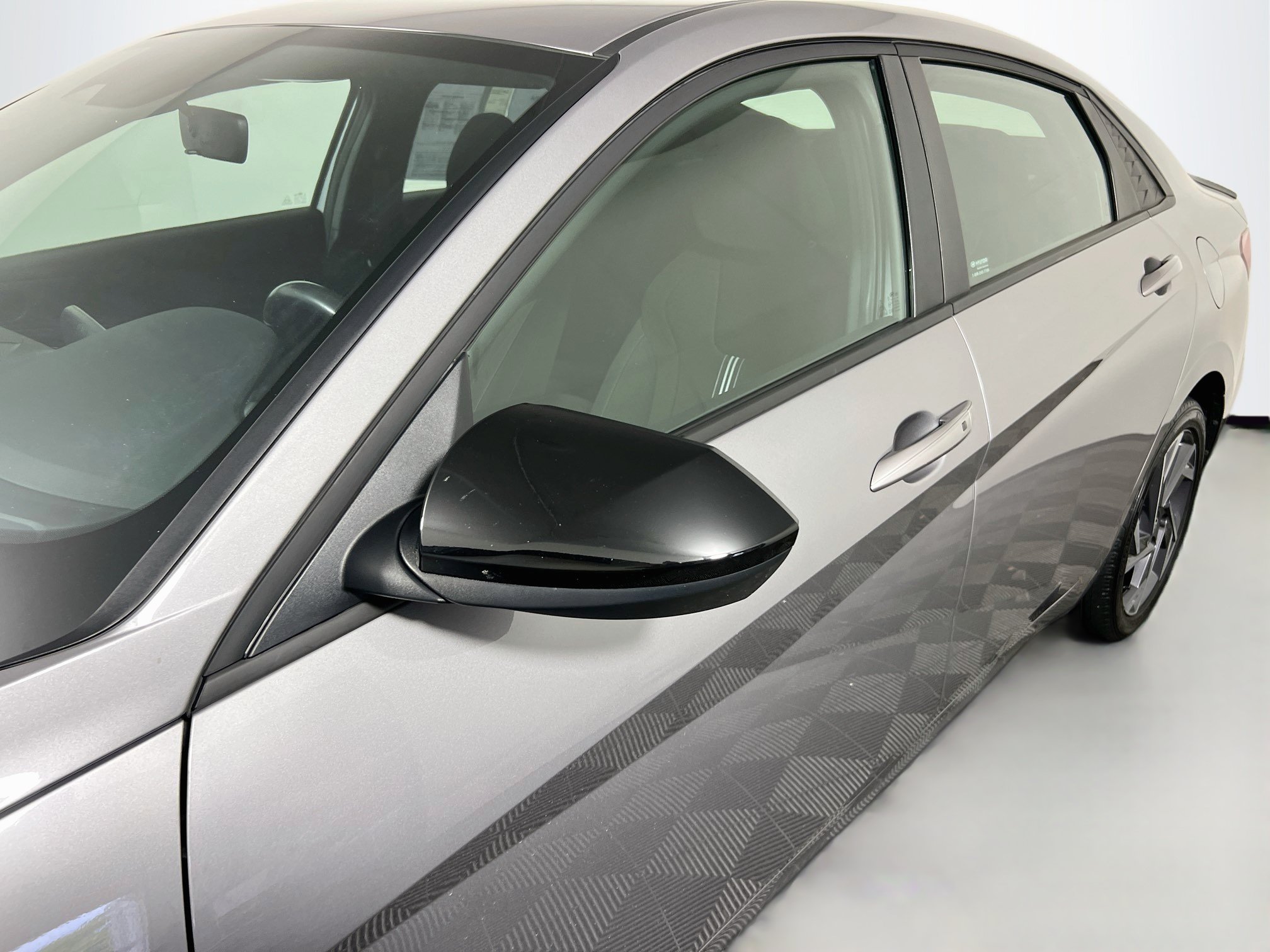 Used 2025 Hyundai Elantra Sport FWD image 12