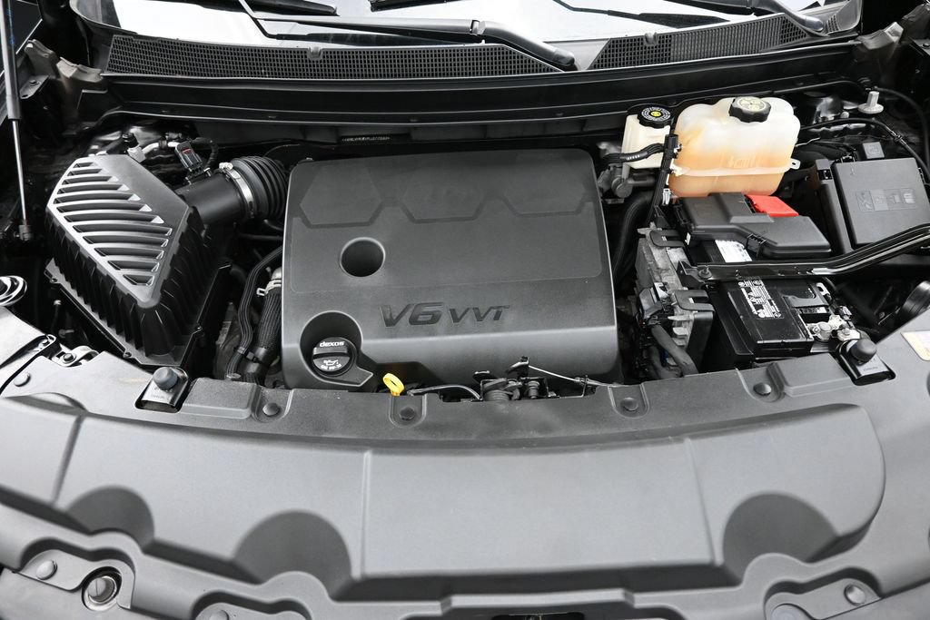 Used 2023 Chevrolet Traverse LT w/ LT Premium Package AWD/4WD image 15