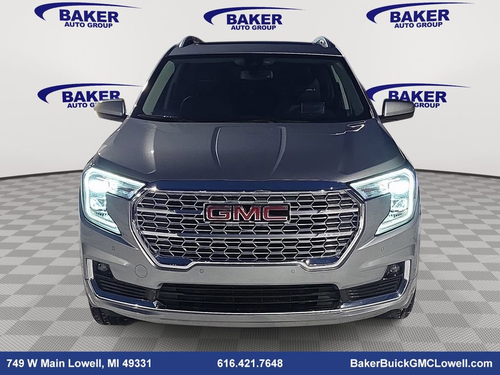 Used 2023 GMC Terrain Denali image 2