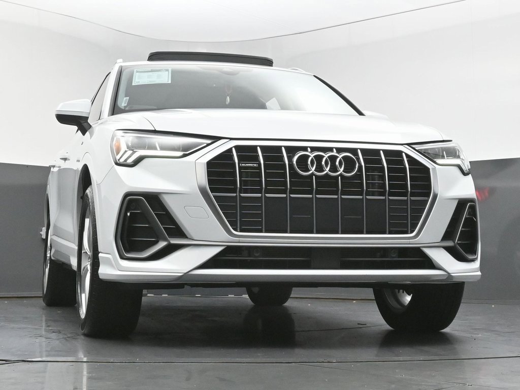 Used 2024 Audi Q3 2.0T Premium w/ Convenience Package image 58