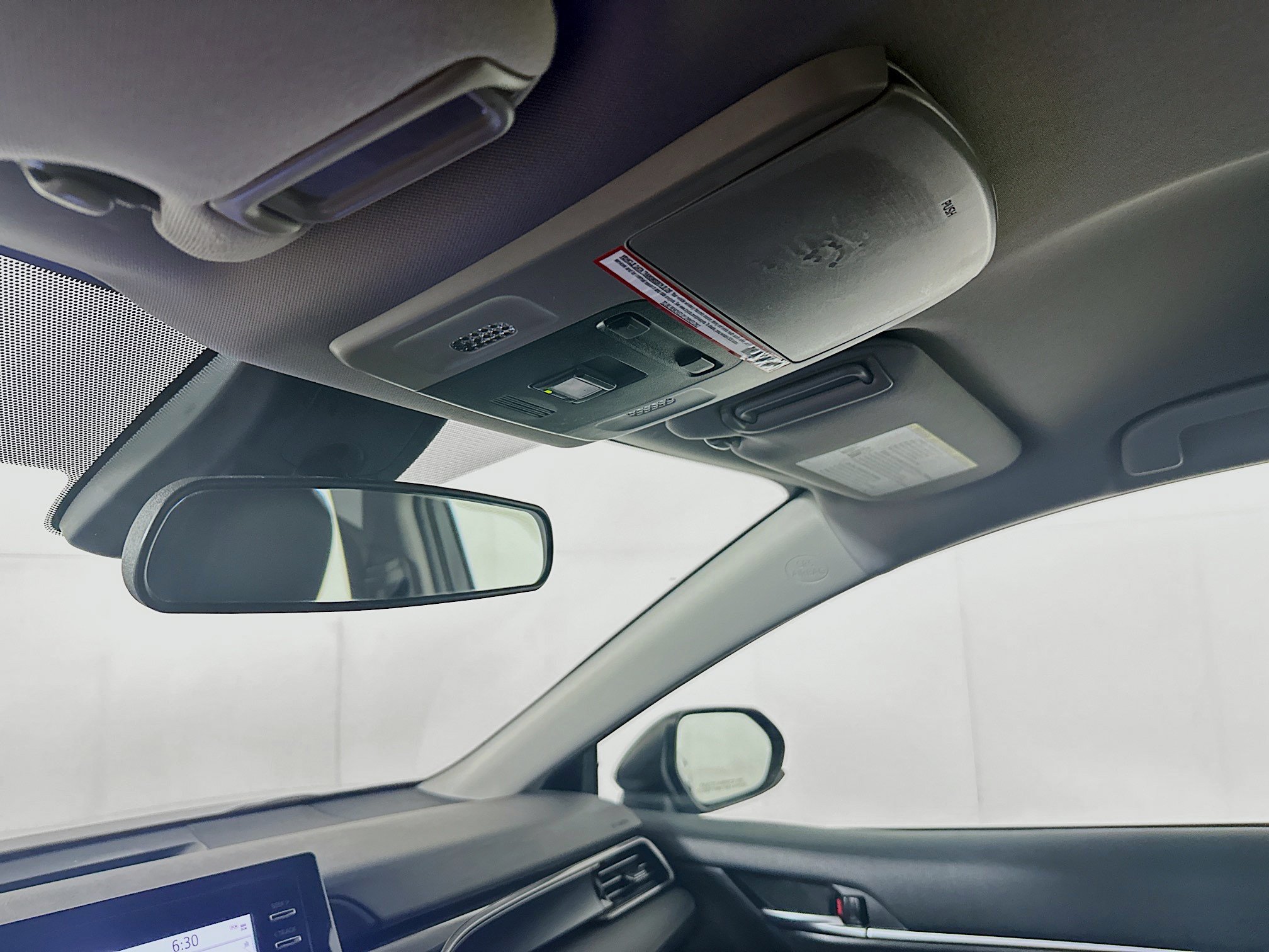 Used 2022 Toyota Camry LE FWD image 18