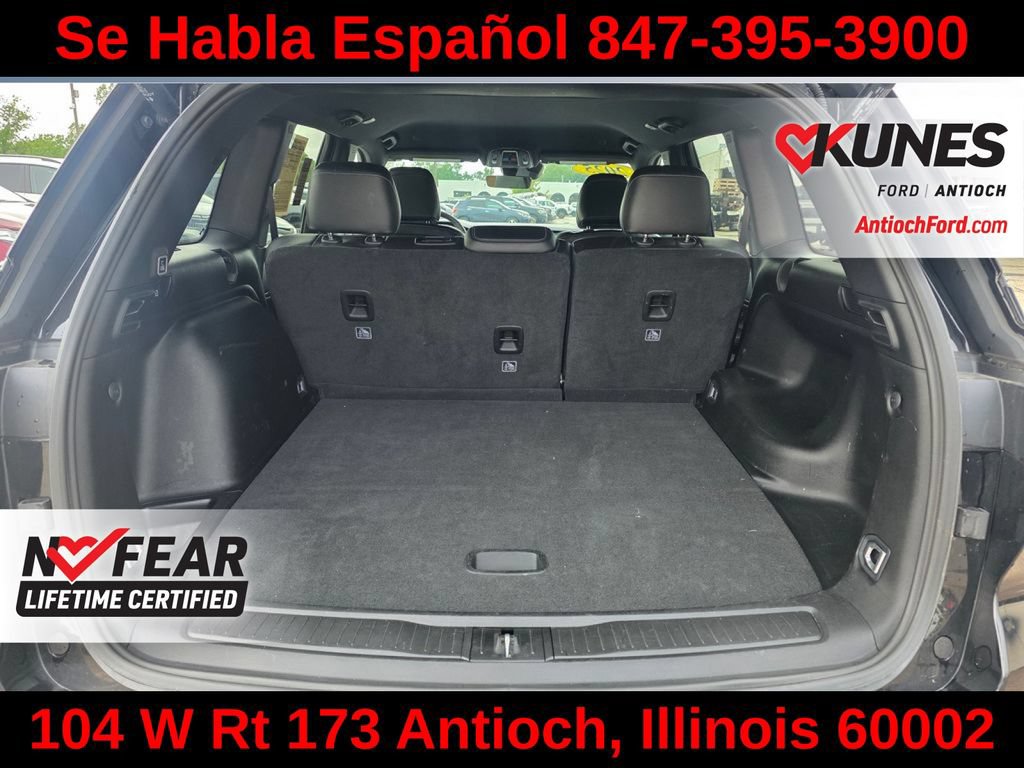 Used 2025 Jeep Grand Cherokee Altitude AWD/4WD image 30