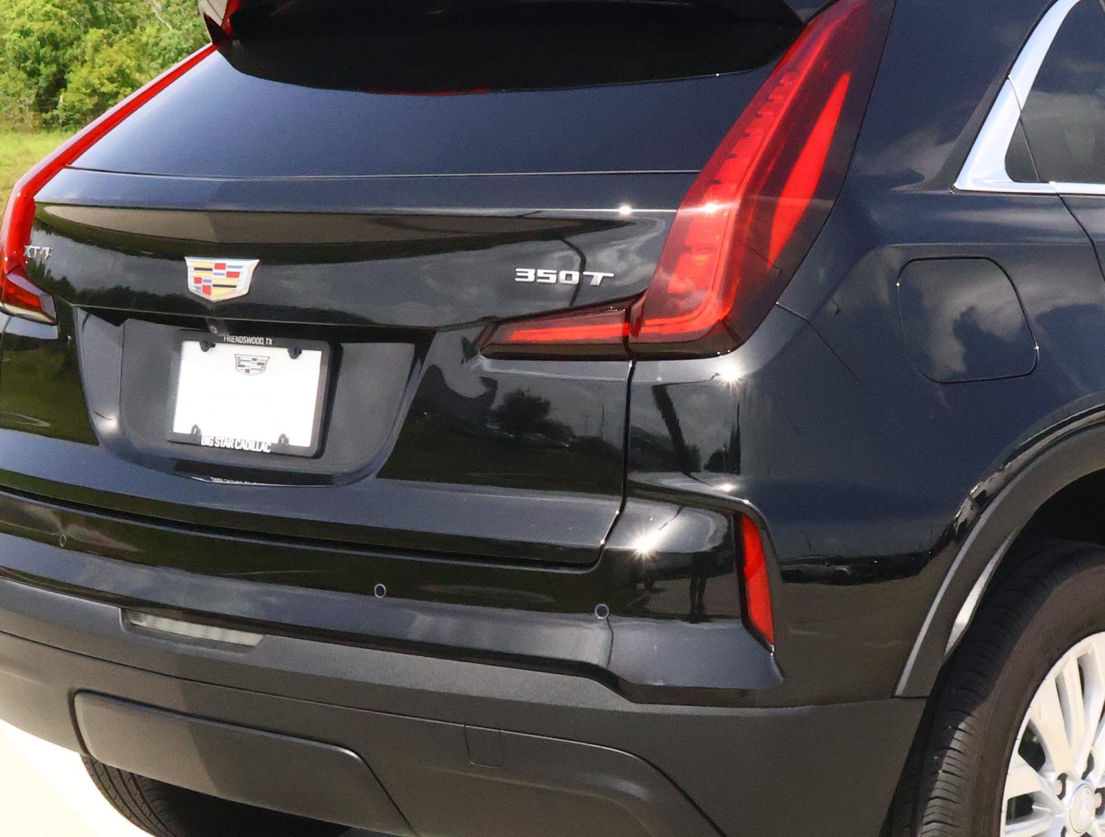 Certified 2024 Cadillac XT4 Luxury FWD image 11
