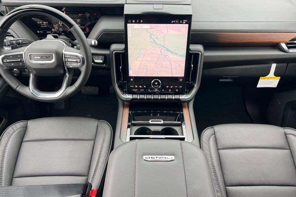 New 2026 GMC Yukon Denali w/ Denali Reserve Package AWD/4WD image 10