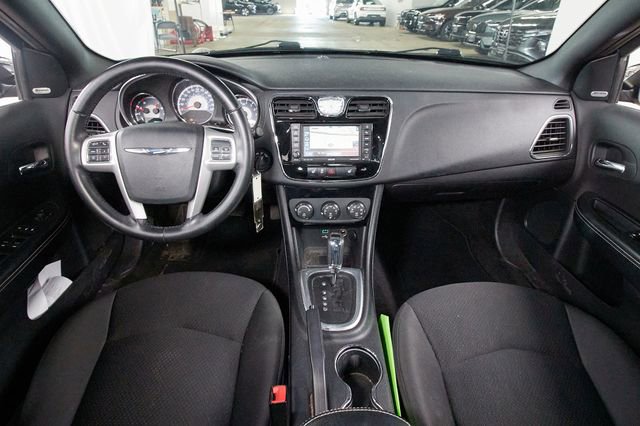 Used 2011 Chrysler 200 Limited FWD image 7
