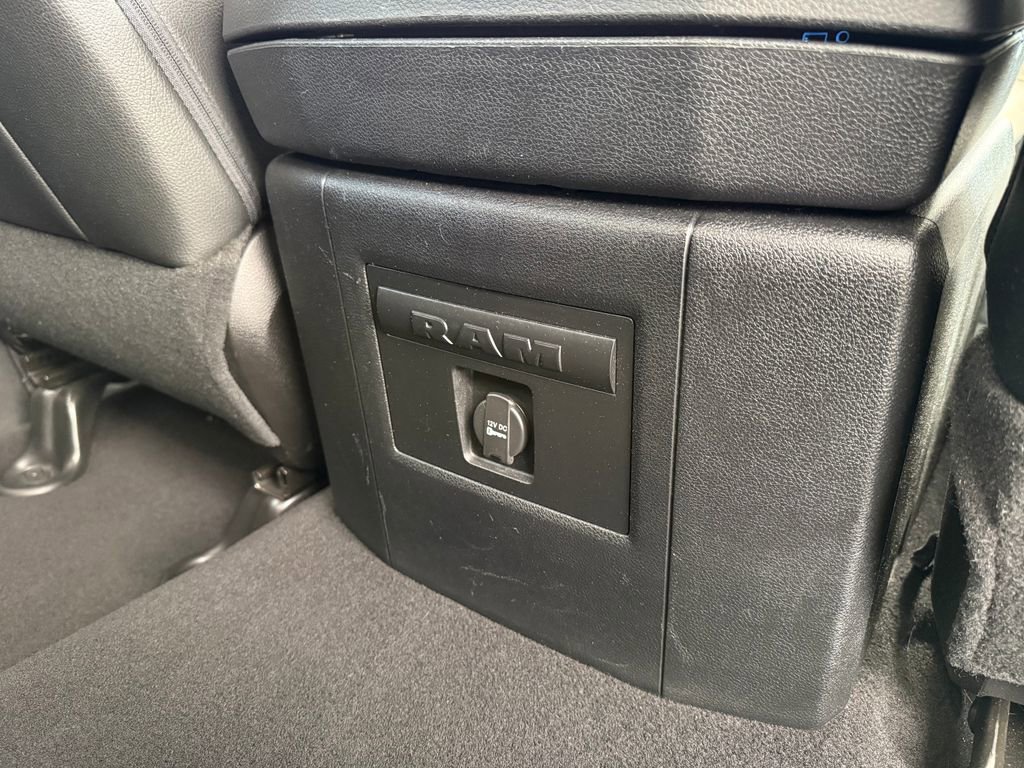 Used 2013 RAM 1500 Laramie w/ Convenience Group image 24