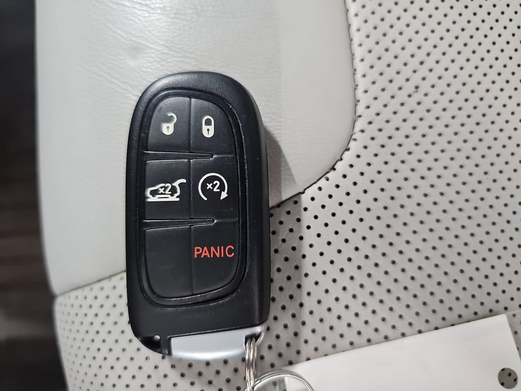 Used 2020 Jeep Cherokee Limited AWD/4WD image 41