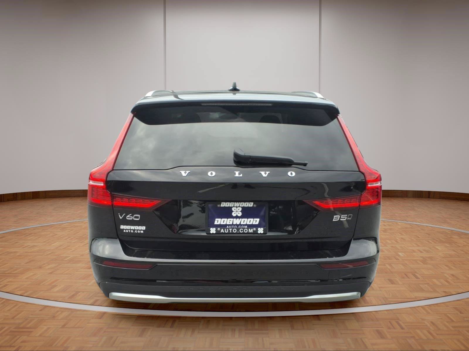 New 2026 Volvo V60 B5 Cross Country Plus w/ Climate Package AWD/4WD image 5