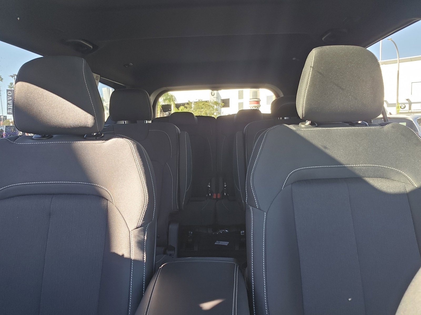 New 2025 Jeep Grand Cherokee L Laredo image 30