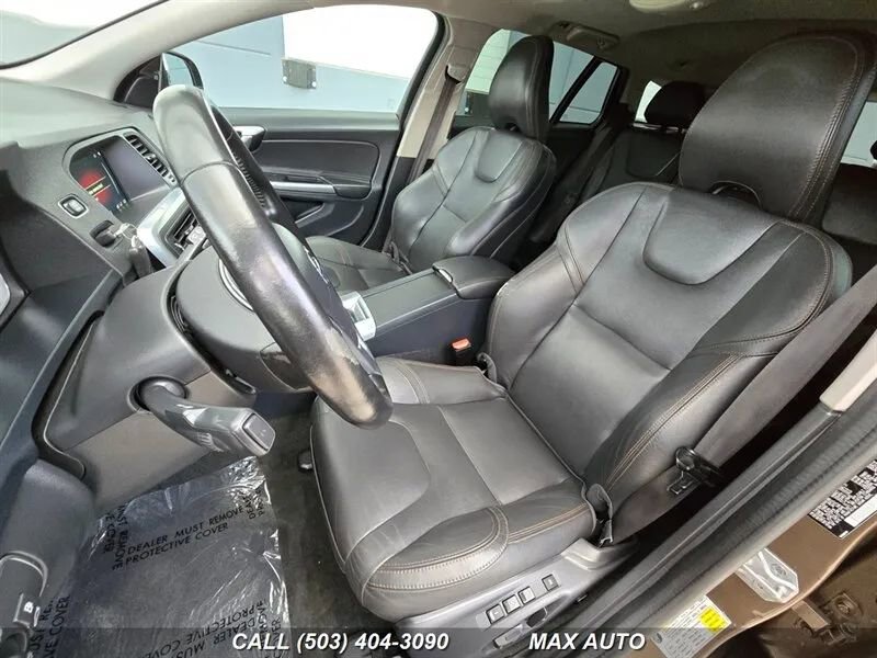 Used 2016 Volvo V60 T5 Cross Country w/ Convenience Package image 13