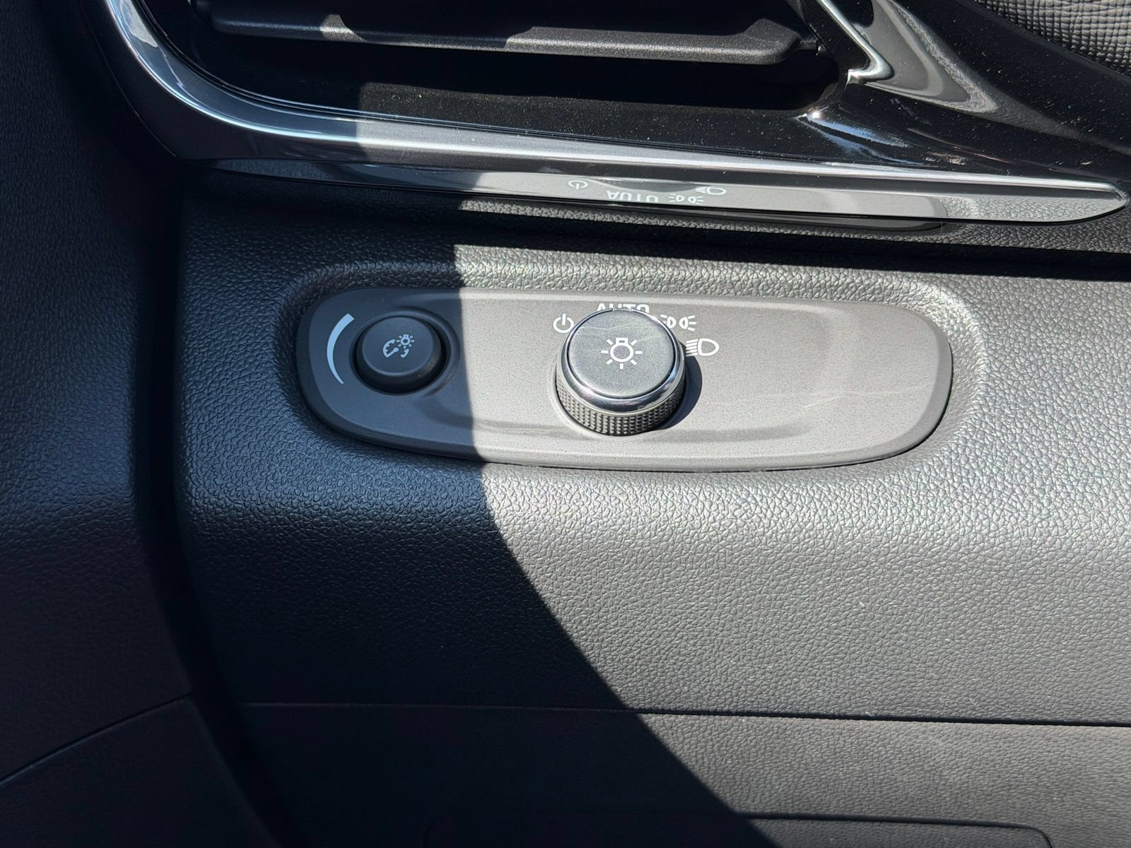 New 2026 Buick Envista Sport Touring w/ Convenience I Package FWD image 12