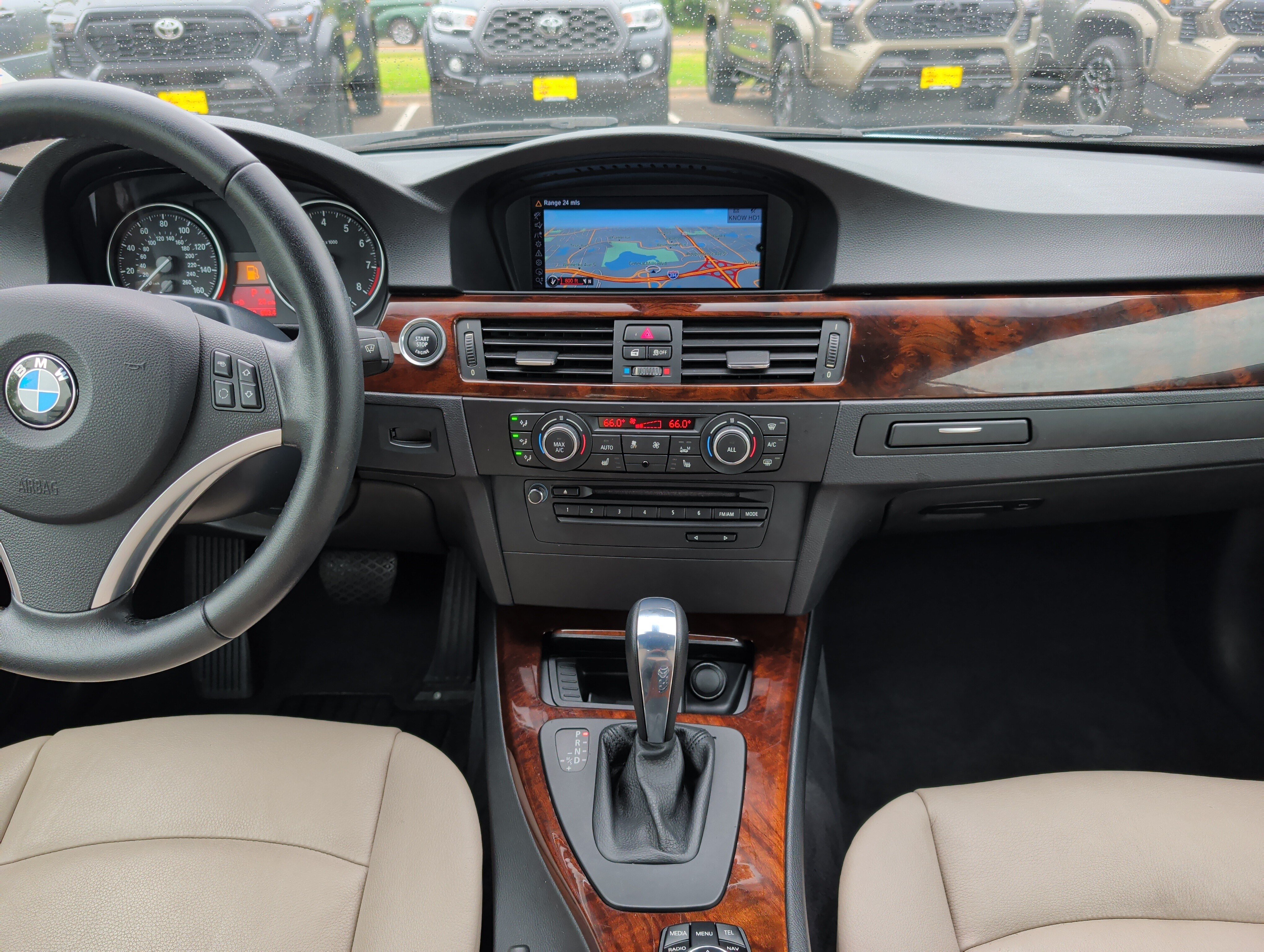 Used 2013 BMW 328i Convertible RWD image 10