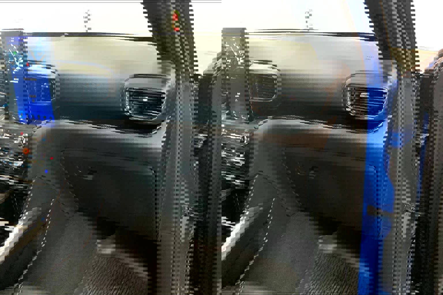 Used 2020 Ford Explorer ST w/ Premium Technology Package image 15