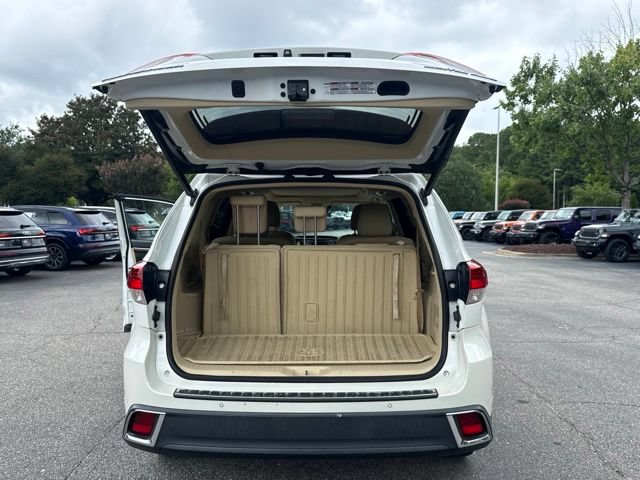 Used 2018 Toyota Highlander Limited Platinum AWD/4WD image 16