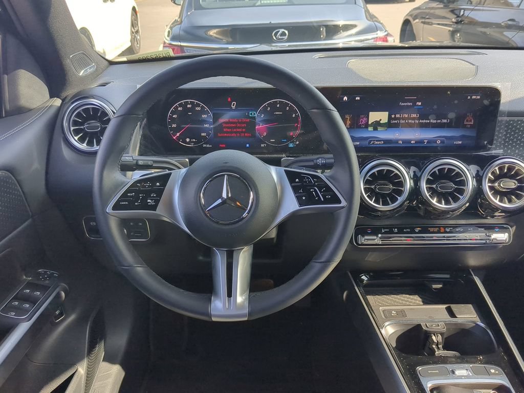 Certified 2024 Mercedes-Benz GLB 250 4MATIC image 3