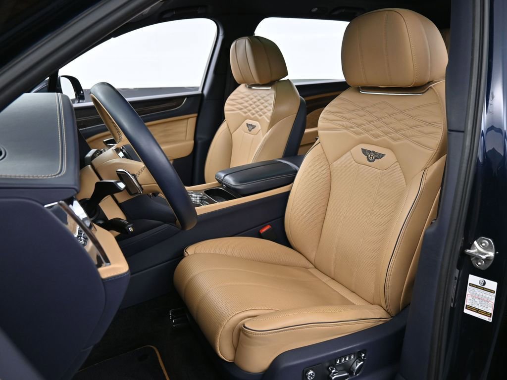 Certified 2023 Bentley Bentayga Extended Wheelbase AWD/4WD image 5