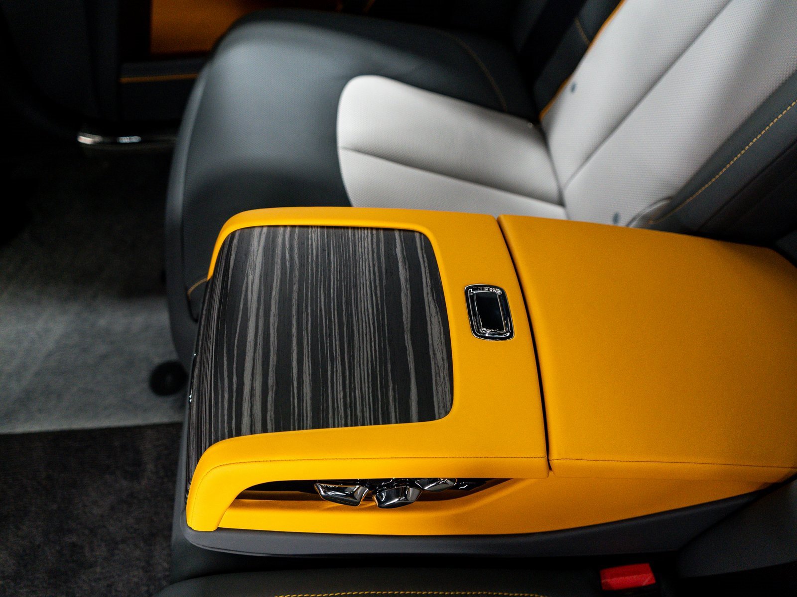 New 2025 Rolls-Royce Ghost image 28
