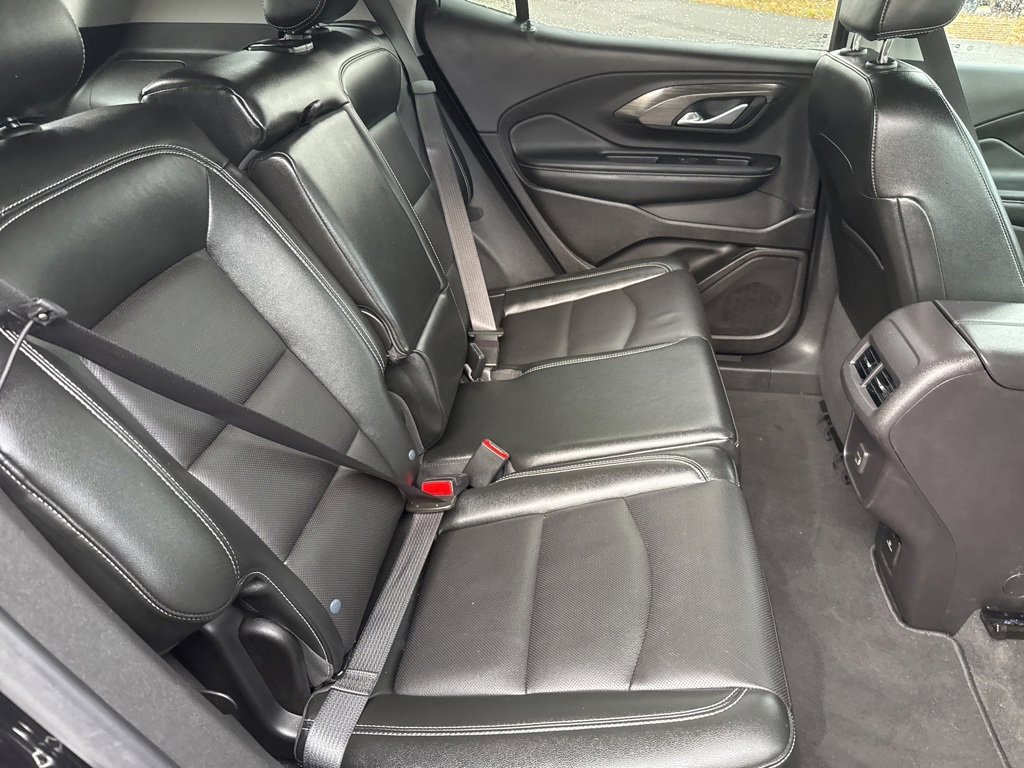 Used 2024 GMC Terrain SLT image 22