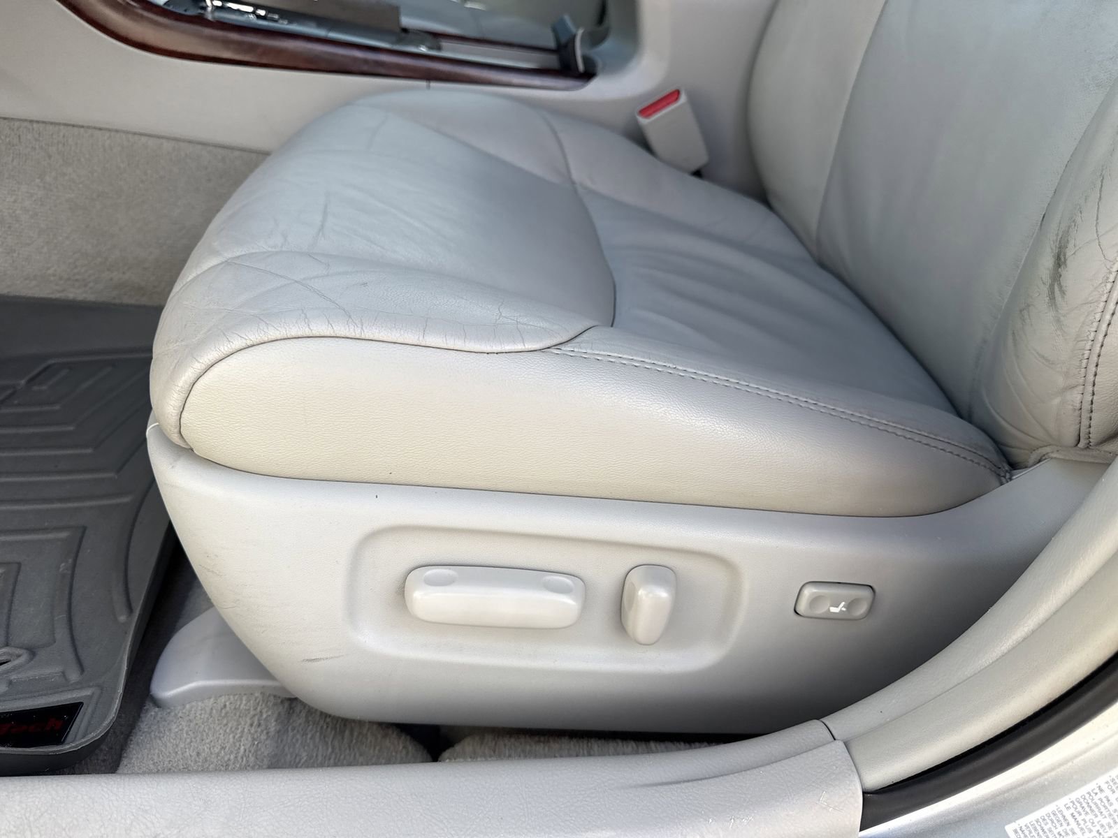 Used 2012 Toyota Avalon image 18