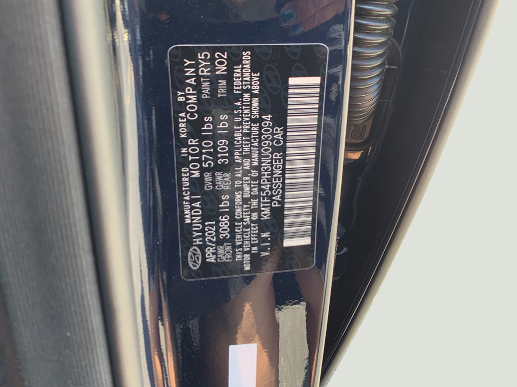 Used 2022 Genesis G90 5.0 Ultimate RWD image 39