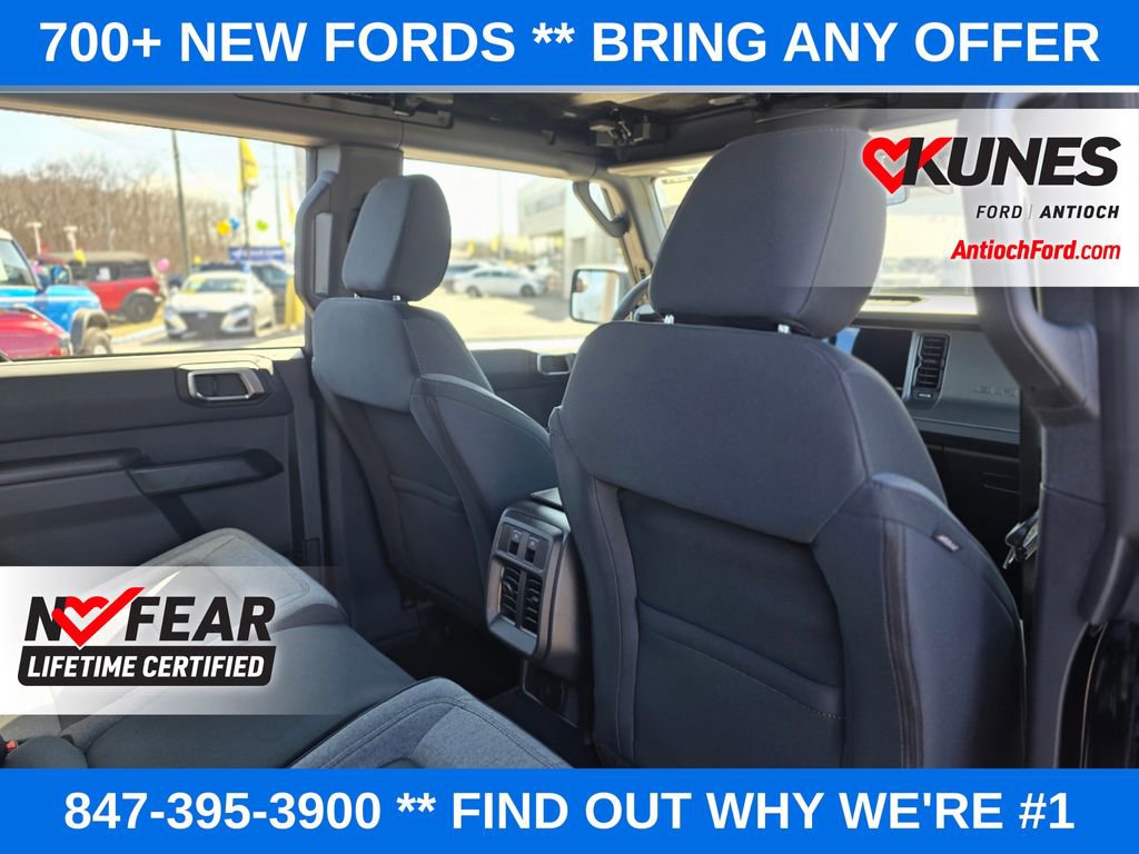 New 2026 Ford Bronco Base image 32