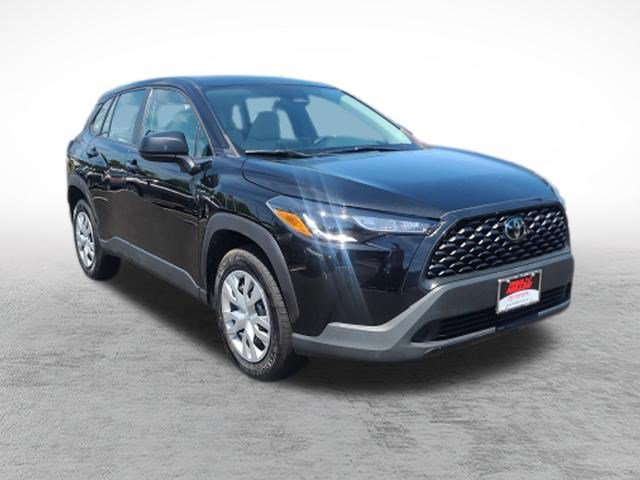 Certified 2023 Toyota Corolla Cross L AWD/4WD image 3