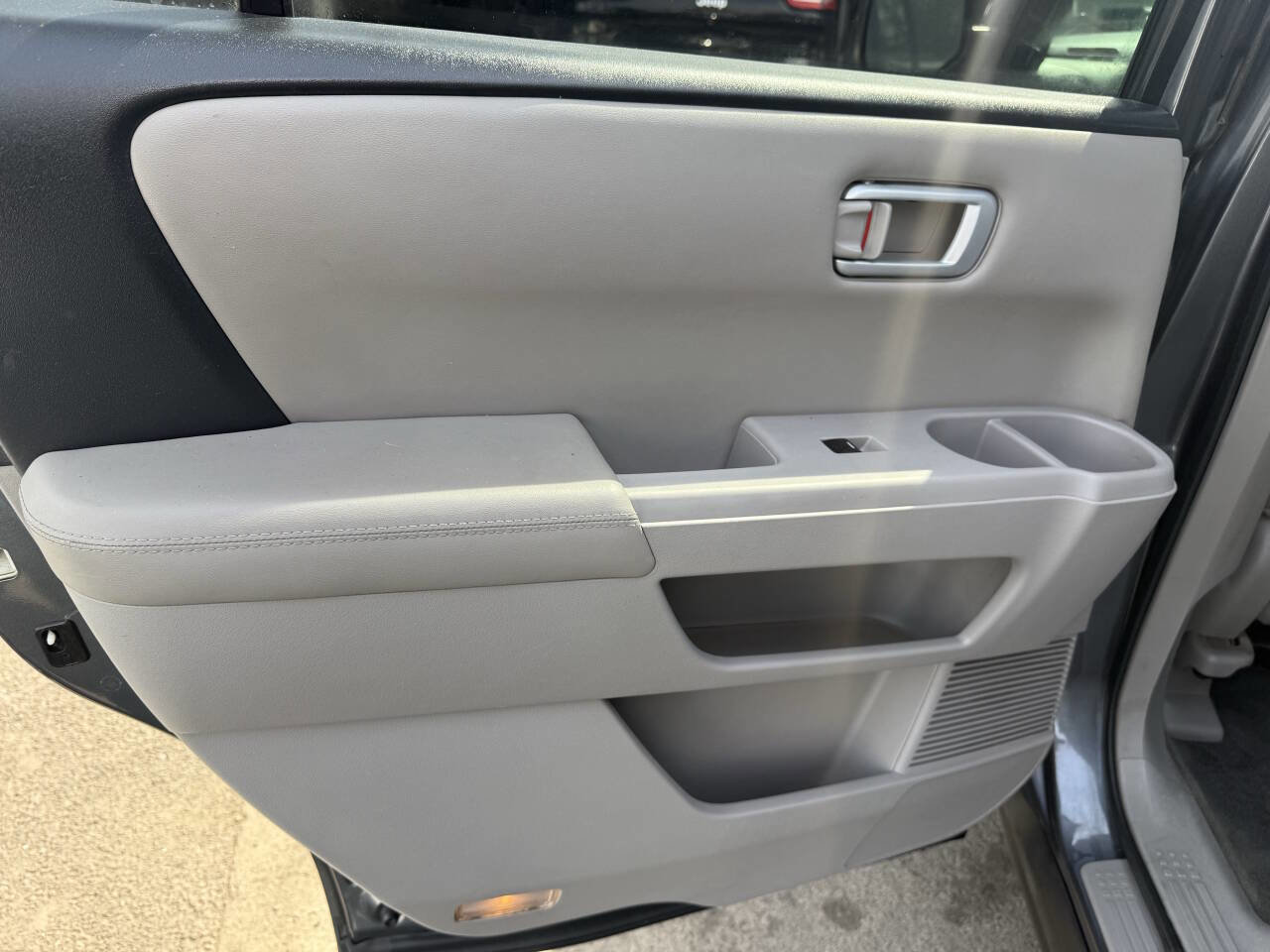 Used 2011 Honda Pilot EX-L image 9