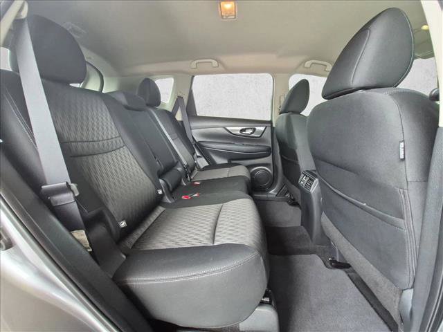 Used 2017 Nissan Rogue SV w/ SV Premium Package FWD image 20