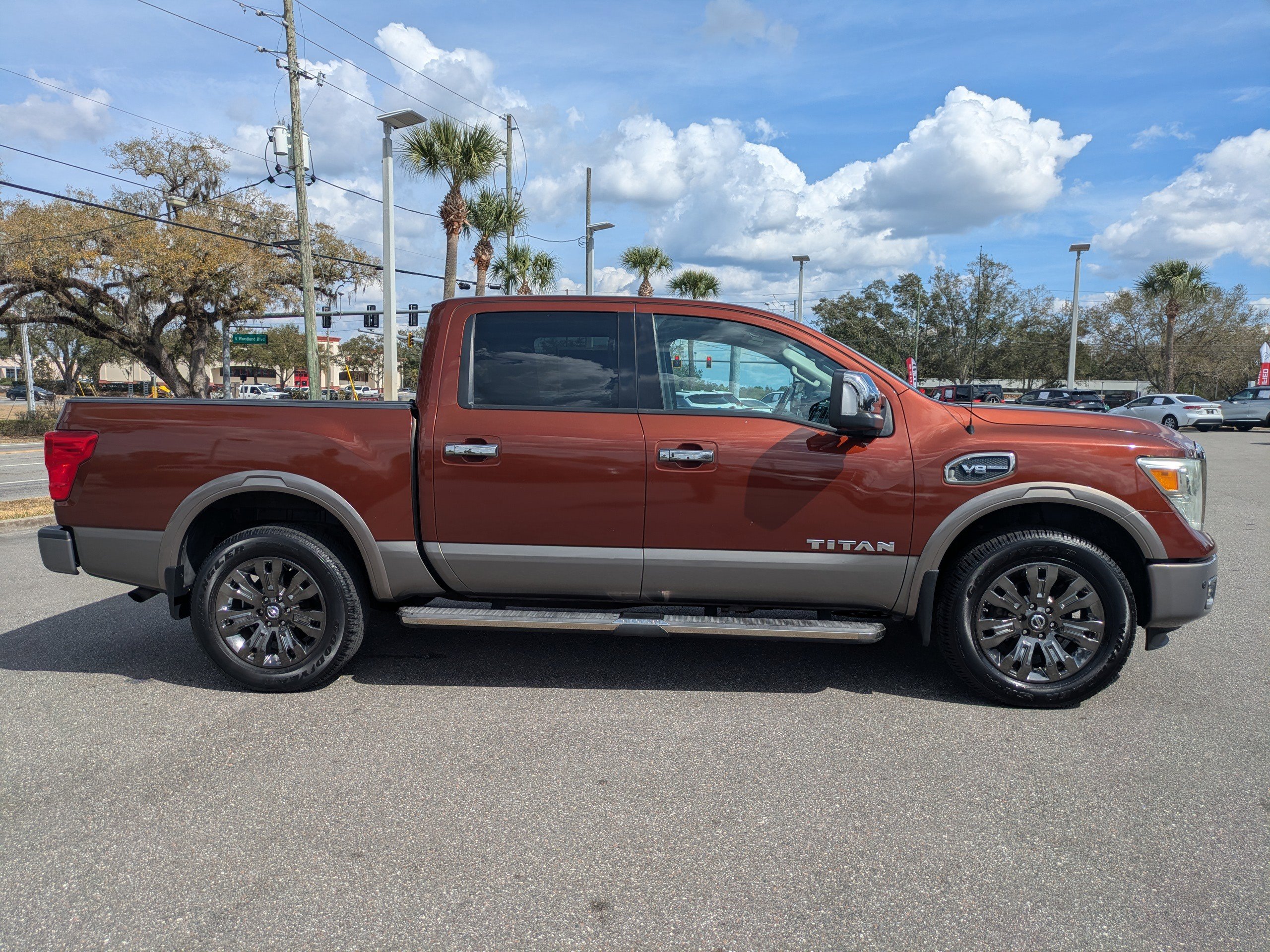 Used 2017 Nissan Titan Platinum Reserve image 3